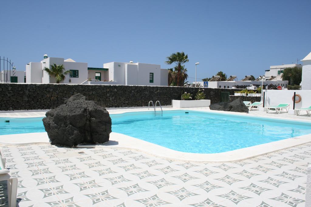 Apartamentos Las Acacias Puerto del Carmen  Exterior foto